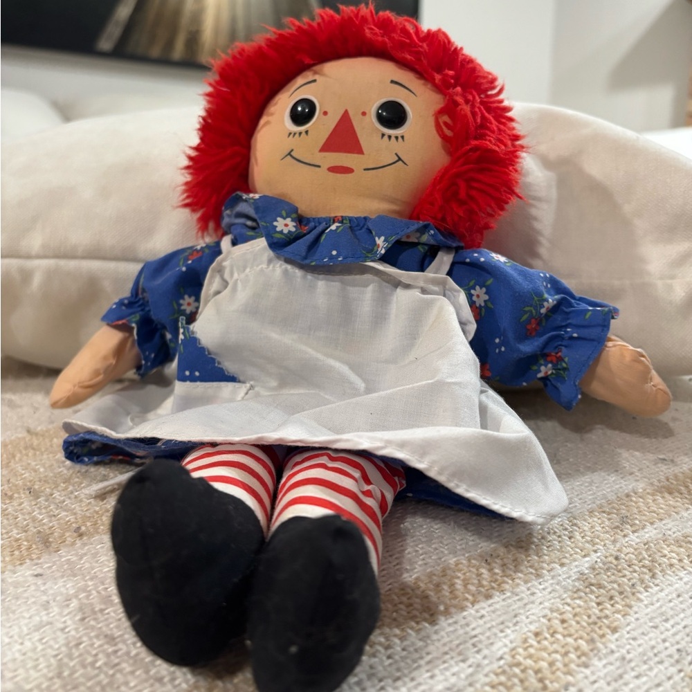 Hasbro Softies Raggedy Ann cloth Doll with Floral Blue Dress and Apron vintage